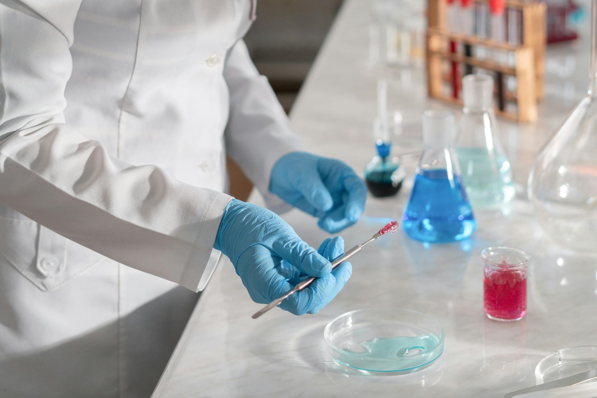 Science-led formulation at Dutch & Habro, developed to ISO 9001 standards for India